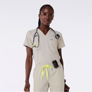 FIGS Catarina Scrub Top